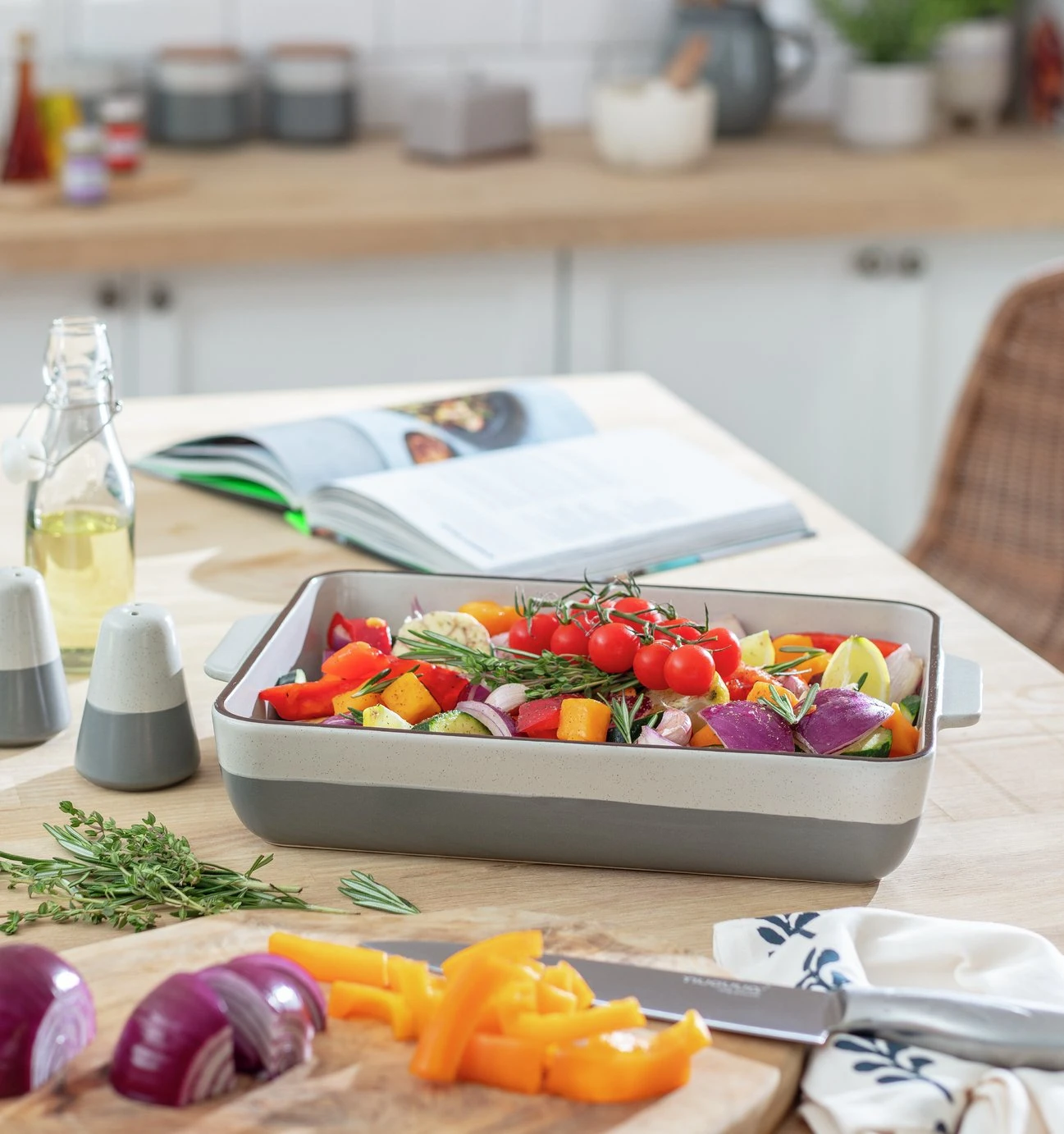 Habitat Speckle 36cm Large Ceramic Roasting Tin - Image 2