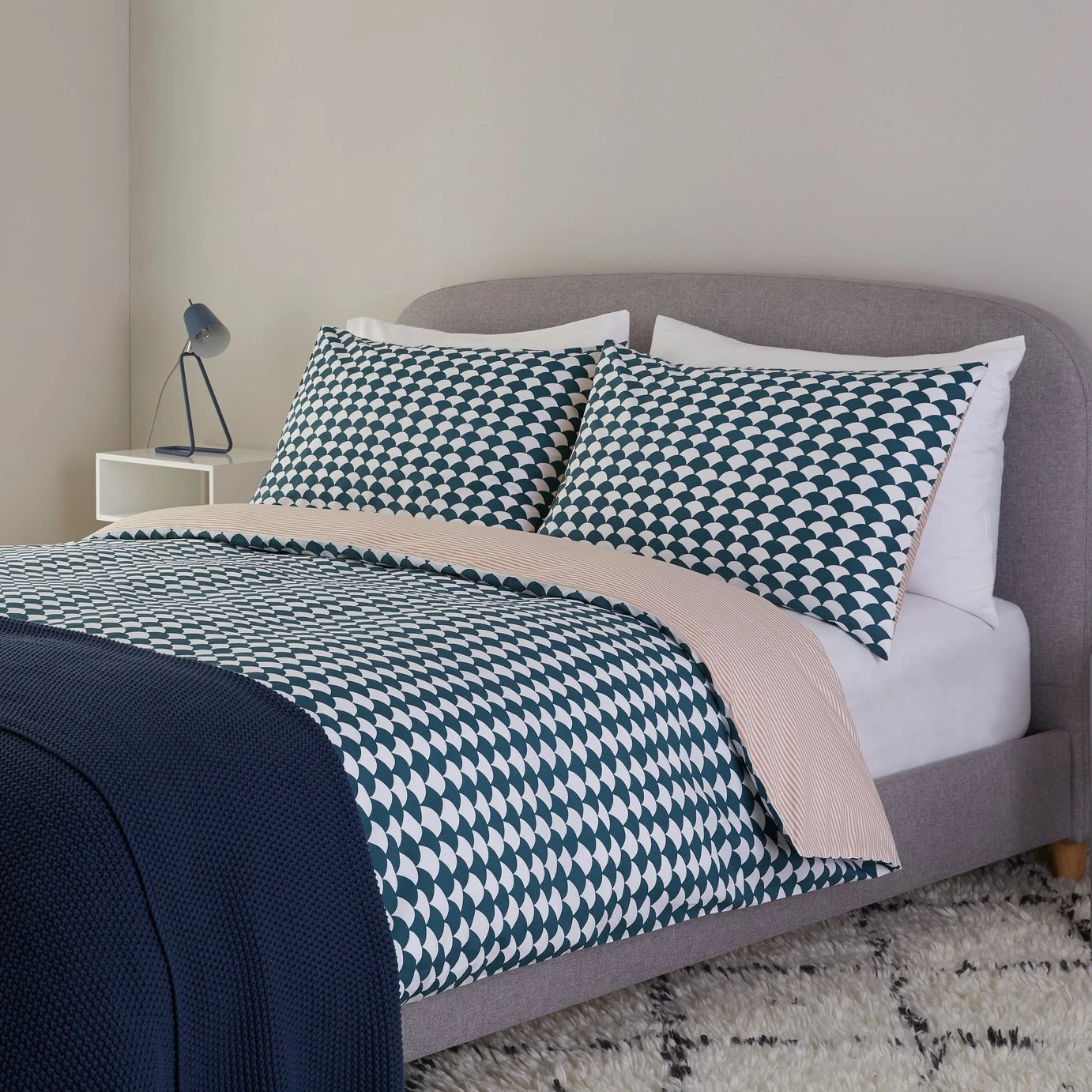 Habitat Cotton Scallop Teal Reversible Bedding Set-Superking - Image 6