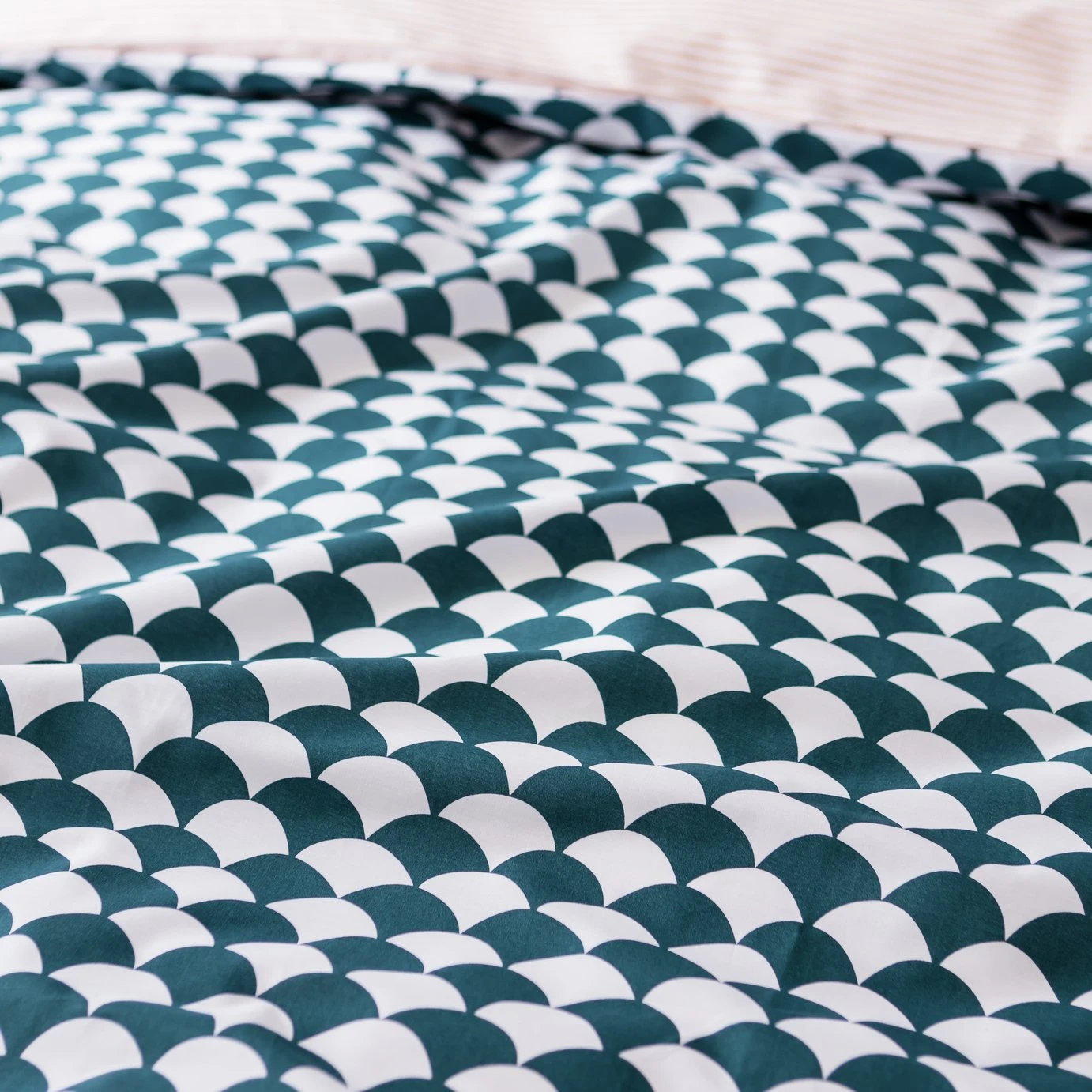 Habitat Cotton Scallop Teal Reversible Bedding Set-Superking - Image 7