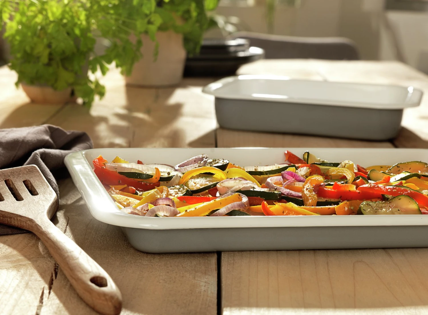 Habitat Set Of 2 Enamel Oven Tray Roaster Set - Image 2